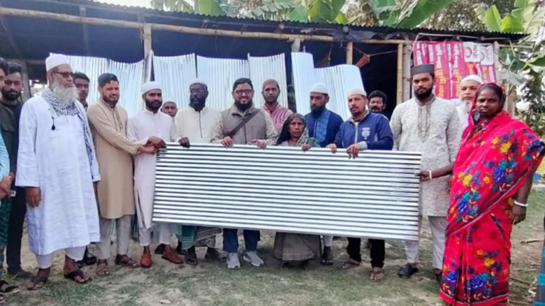 স্কুলছাত্রীর আত্মহত্যা