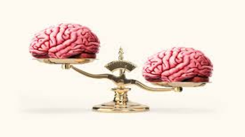 ডাকাতি, অস্ত্রসহ ৮ মামলার আসামি আটক