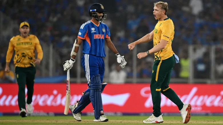 চৌগাছায় জামায়াত নেতার মায়ের জানাজায় সম্প্রীতির মেলবন্ধন