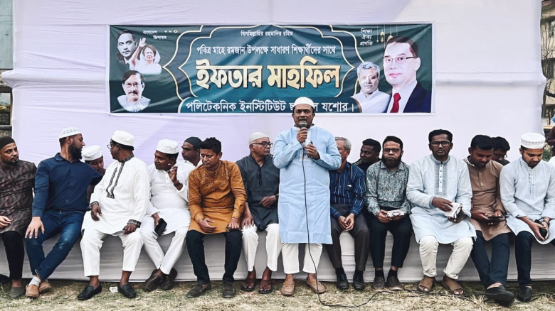 অভয়নগরে বাড়ির সামনে জামায়াত কর্মীকে কুপিয়ে জখম