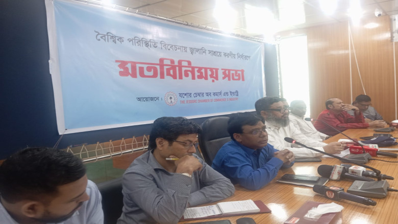 বিদ্যুৎ সাশ্রয়ের লক্ষ্যে যশোরে শপিংমল ও পোশাকের দোকান ছাড়া সব দোকান রাত ৮টার পর বন্ধ রাখার সিদ্ধান্ত