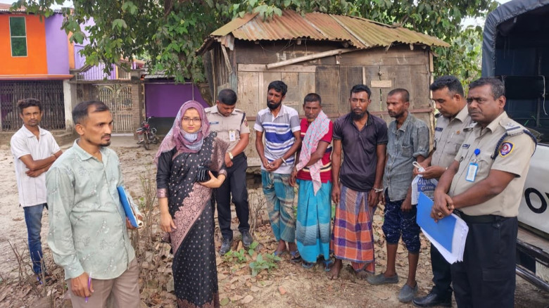 যশোরে পচাবাসী খাবার অস্বাস্থ্যকর পরিবেশ থাকায় ক্যাফে নূর হোটেল কে লাখ টাকা জরিমানা