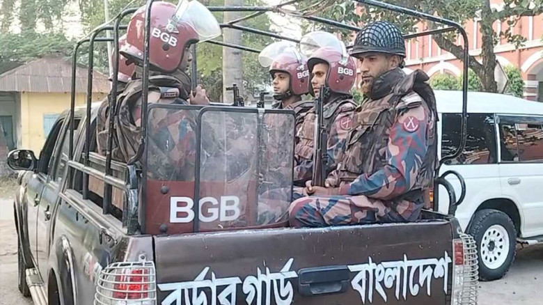 ১৯ তেলের ডিপোতে বিজিবি মোতায়েন...