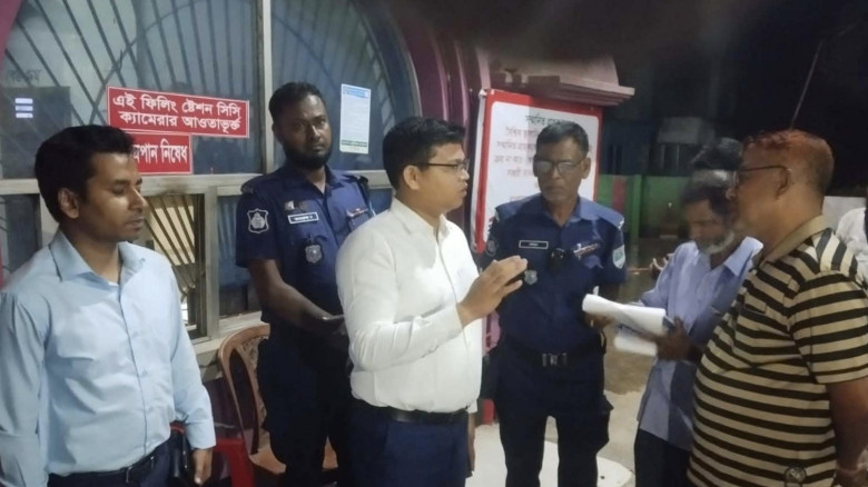 ইটভাটায় তেল বিক্রি,বাঘারপাড়ায় তাহের পাম্প ম্যানেজারকে জরিমানা