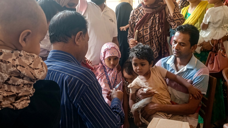 যশোরে হাম-রুবেলা টিকাদান জোরদার, ২৪ হাজারের বেশি শিশু টিকা পেয়েছ