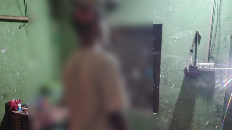 অভয়নগরে ঘাটশ্রমিকের ঝুলন্ত লাশ উদ্ধার