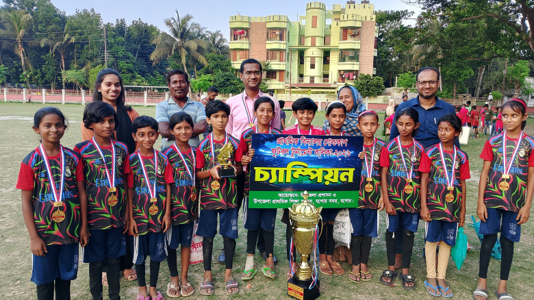 বিজয়নগরকে হারিয়ে গোল্ডকাপ চ্যাম্পিয়ন বীর নারায়ণপুর