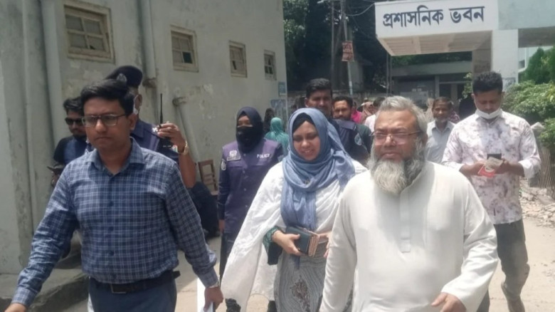 যশোর সদর হাসপাতালে ভ্রাম্যমান আদালতের অভিযান: দালালদের ভোঁ-দৌড়