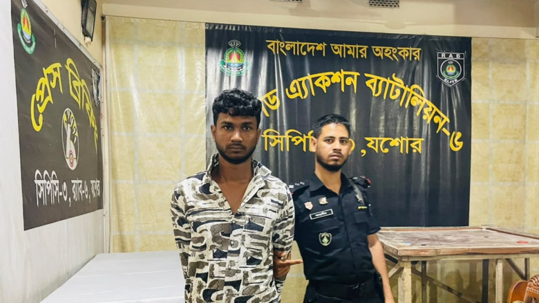 মুন্সি নাজমুল হোসেনের সৌজন্যে রামনগরে ৭০ পরিবারের মাঝে ঈদ সামগ্রী বিতরণ