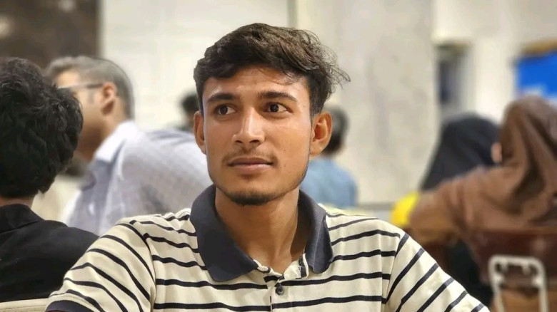 ঝিকরগাছায় জাম গাছ থেকে পড়ে যুবকের মর্মান্তিক মৃত্যু
