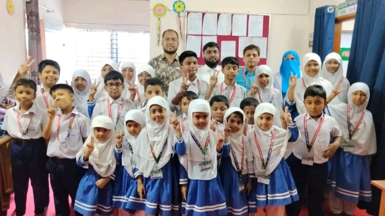 যশোরে জিয়াউর রহমানের শাহাদত বার্ষিকী উপলক্ষে শ্রমিক দলের আলোচনা ও খাবার বিতরণ