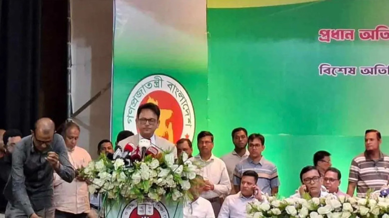 নকল পেলে প্রতিষ্ঠান প্রধানকে আইনের আওতায় আনা হবে :...