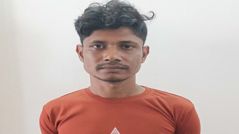 গাঁজা সেবনের দায়ে গার্মেন্টসকর্মীর এক মাসের কারাদণ...