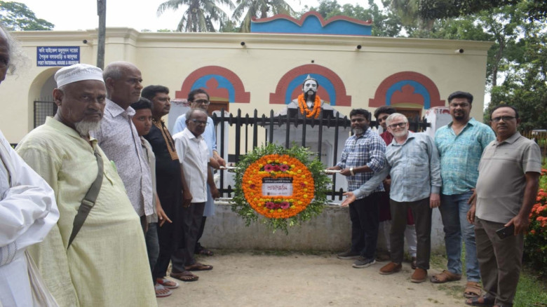 মৃত্যুবার্ষিকীতে সাগরদাঁড়িতে মহাকবি মাইকেল মধুসূদন...