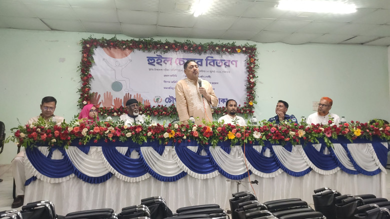 কেশবপুরে সংসদ সদস্যের বিশেষ বরাদ্দের ক্রীড়া ও সেলাই সামগ্রী বিতরণ