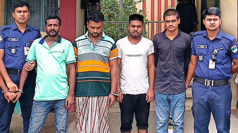চাঁদার দাবিতে ব্যবসাপ্রতিষ্ঠানে হামলা, ভাংচুর ও মারপিট, মামলা দায়ের, আটক ৪