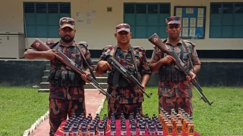 শার্শায় অনলাইন জুয়া পরিচালনার অভিযোগে এক নারী আটক