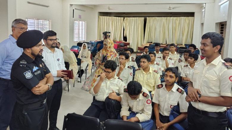 যশোরে শিক্ষার্থীদের নিয়ে র‍্যাব-৬-এর মাদকবিরোধী টাউন হল মিটিং