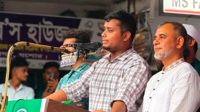 উৎপাদনমুখী দেশের বদলে বেকারত্বে উৎসাহ দিচ্ছে সরকার: হাসনাত আবদুল্লাহ