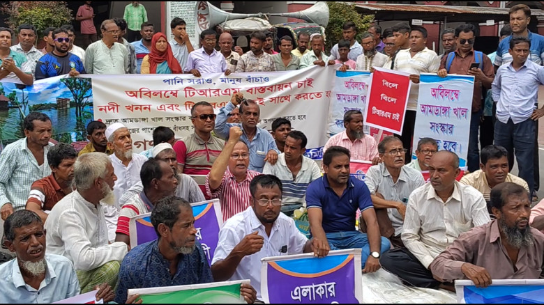 প্রেসক্লাব যশোরের পুনর্সজ্জিত শহীদ শামসুর রহমান মিলনায়তনের শুভ উদ্বোধন