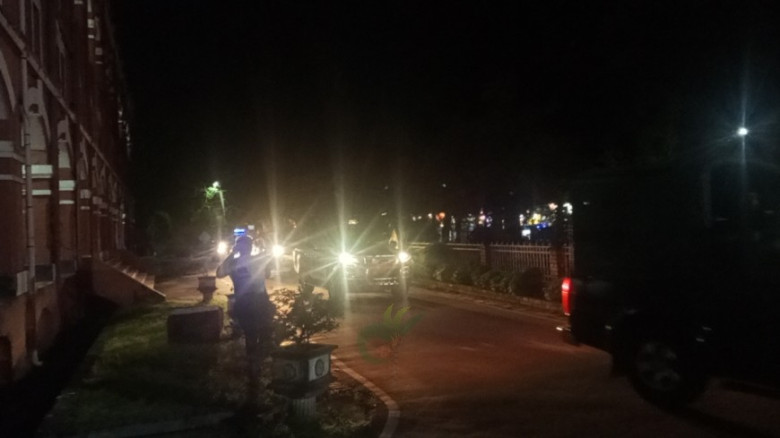 আইনশৃঙ্খলা ফেরাতে 'অল-আউট অ্যাকশনে' যৌথ বাহিনী: শহরজুড়ে বিশাল মহড়া