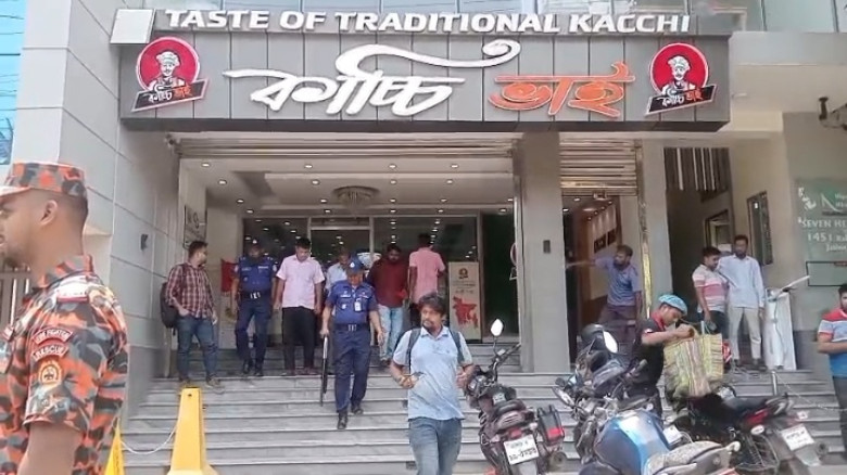 ফায়ার লাইসেন্স না থাকায় যশোরে ‘কাচ্চি ভাই’কে ৫০ হাজার টাকা জরিমানা