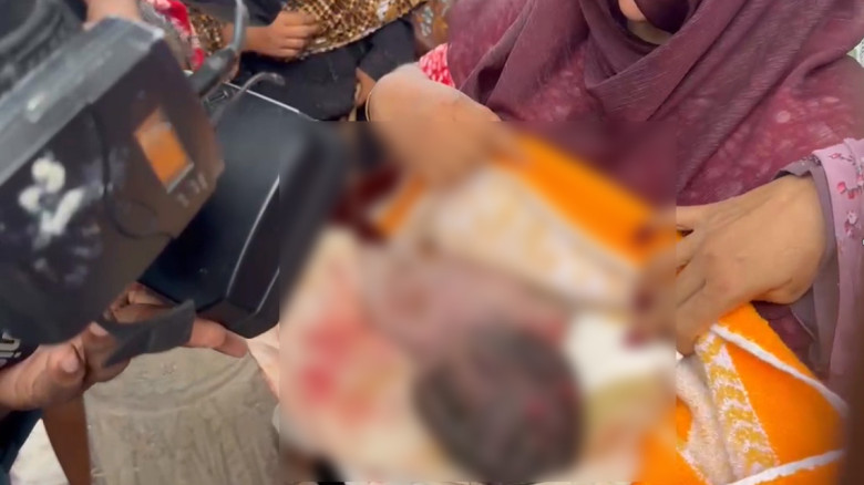 যশোর জেনারেল হাসপাতালে নবজাতকের মৃত্যু: চিকিৎসায় অবহেলার অভিযোগ, শরীরে ক্ষতচিহ্ন