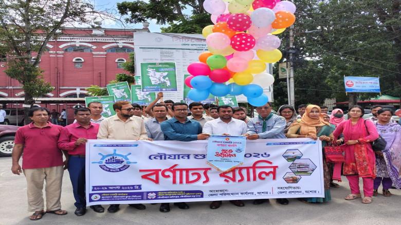 যশোরে অস্ত্র ও গুলিসহ ৩ চিহ্নিত সন্ত্রাসী গ্রেপ্তার, মোটরসাইকেল জব্দ
