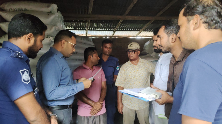 ফুলবাড়ী দিবসে যশোরে শহীদ মিনারে বিপ্লবী কমিউনিস্ট লীগের শ্রদ্ধা ও সমাবেশ