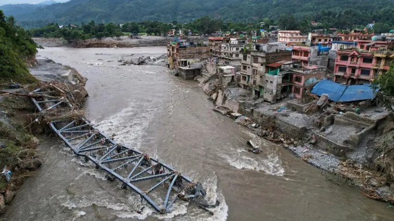 নেপাল-তিব্বতে আকস্মিক বন্যায় মৃতের সংখ্যা ছাড়াল ১০০০