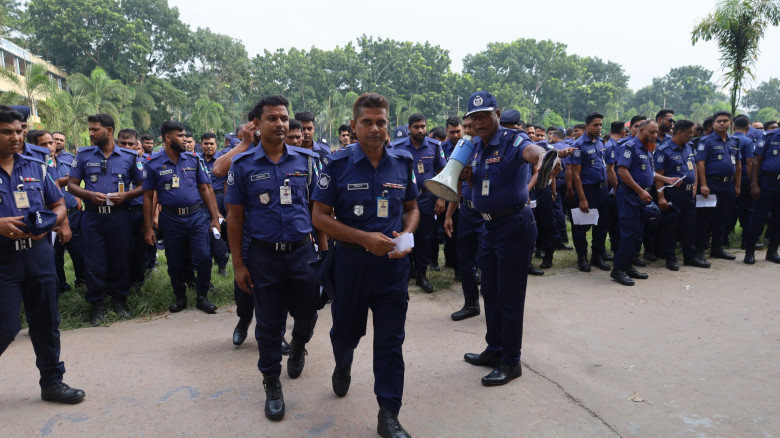 যশোরে খুলনা রেঞ্জের পুলিশের বিভাগীয় পদোন্নতির প্রিলিমিনারি পরীক্ষা অনুষ্ঠিত